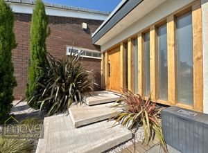 Photo 32- click for photo gallery